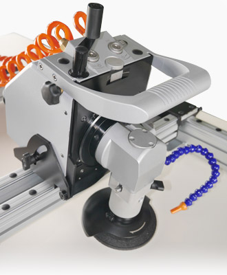 A máquina cortadora de furos para pia portátil movida a ar projetada pela GISON pode moer metais.