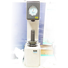 Maszyna do badania twardości po obróbce cieplnej